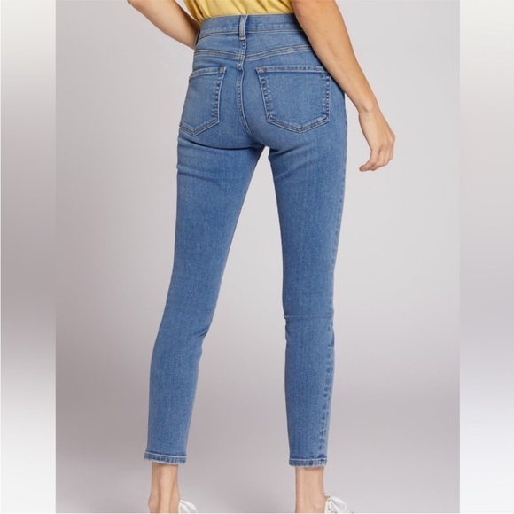 Current Elliott, stiletto jeans denim Soft Size 30
Retail 150.00 - Picture 9 of 16